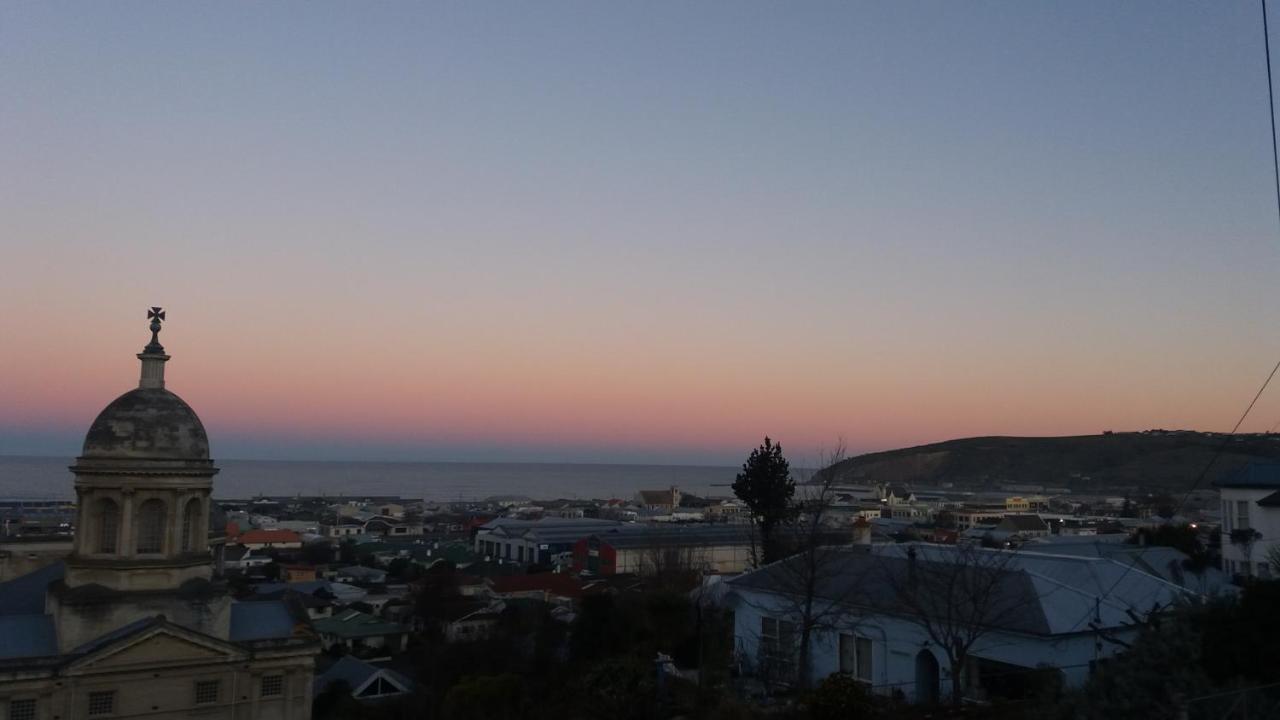 Chimneys B&B Oamaru Exterior foto